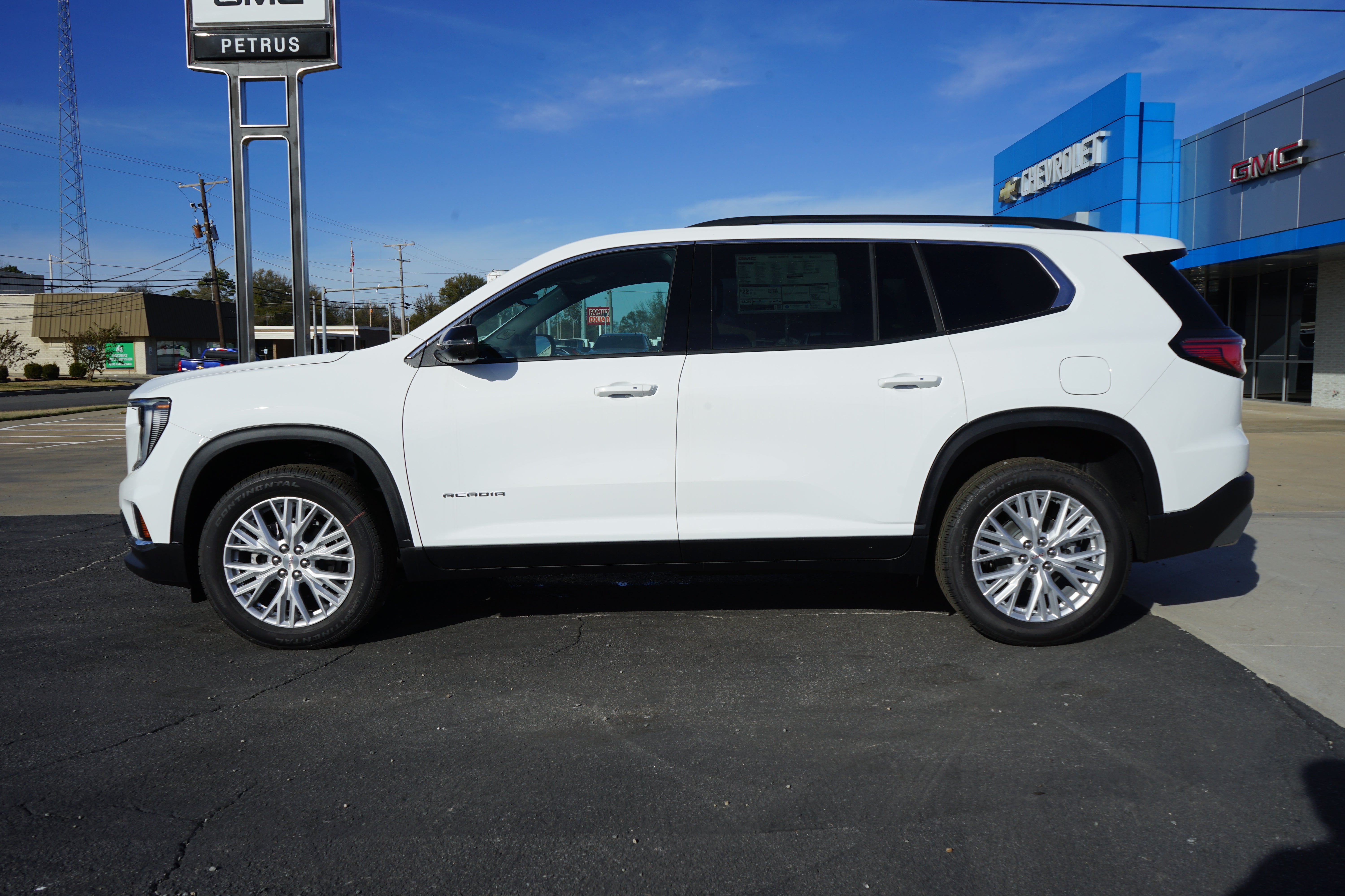 2026 GMC Acadia Elevation