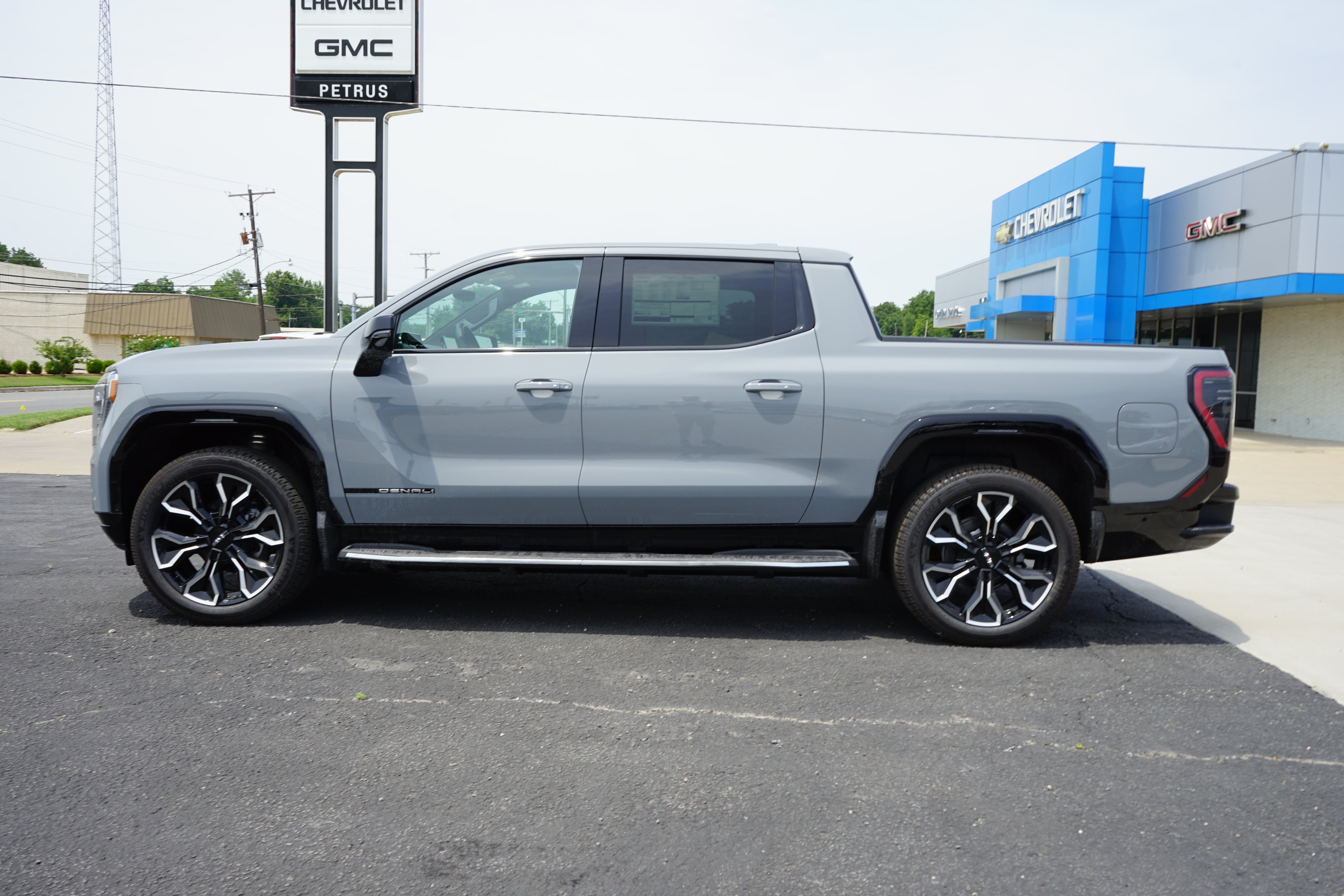 2025 GMC Sierra EV Max Range Denali