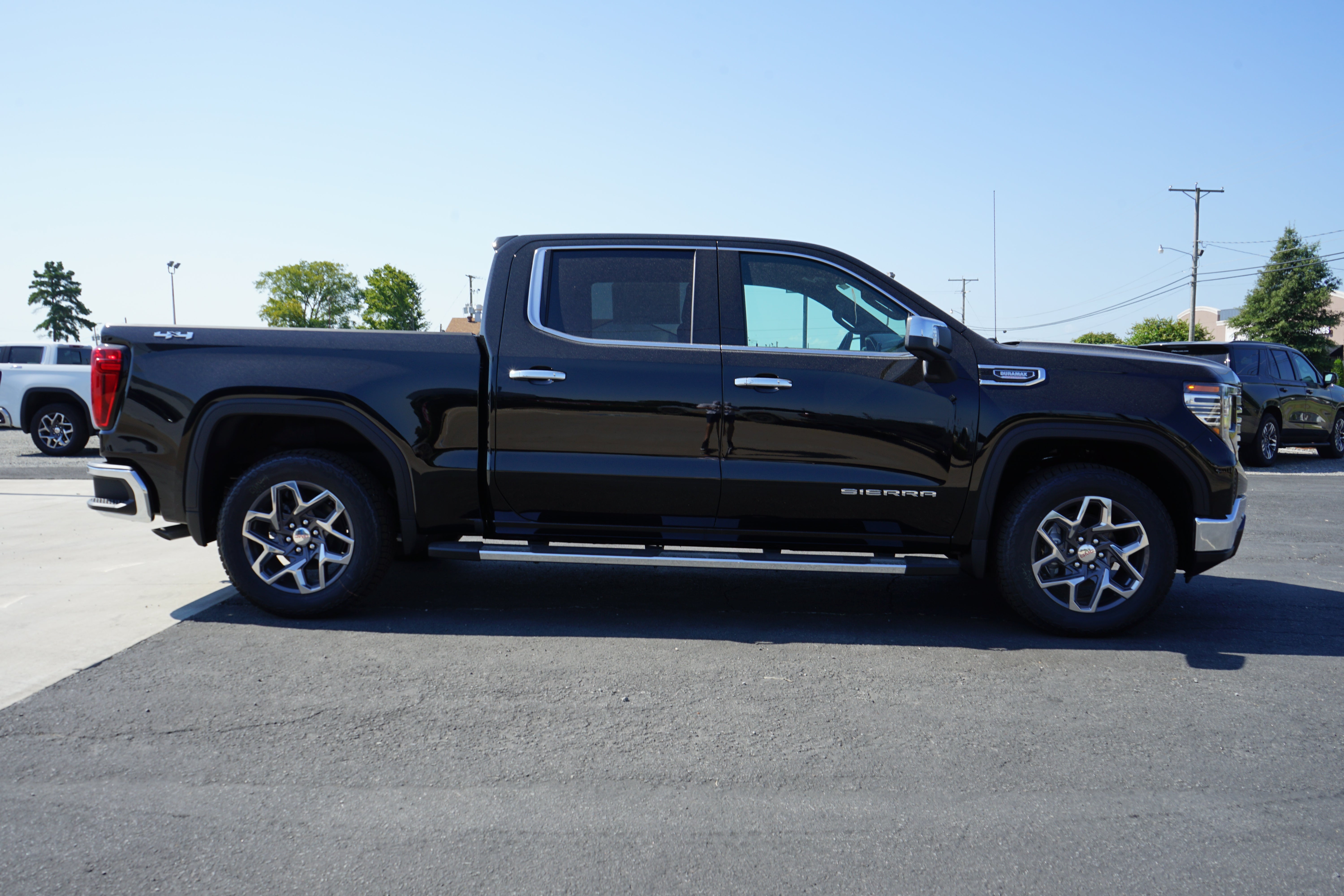 2025 GMC Sierra 1500 SLT