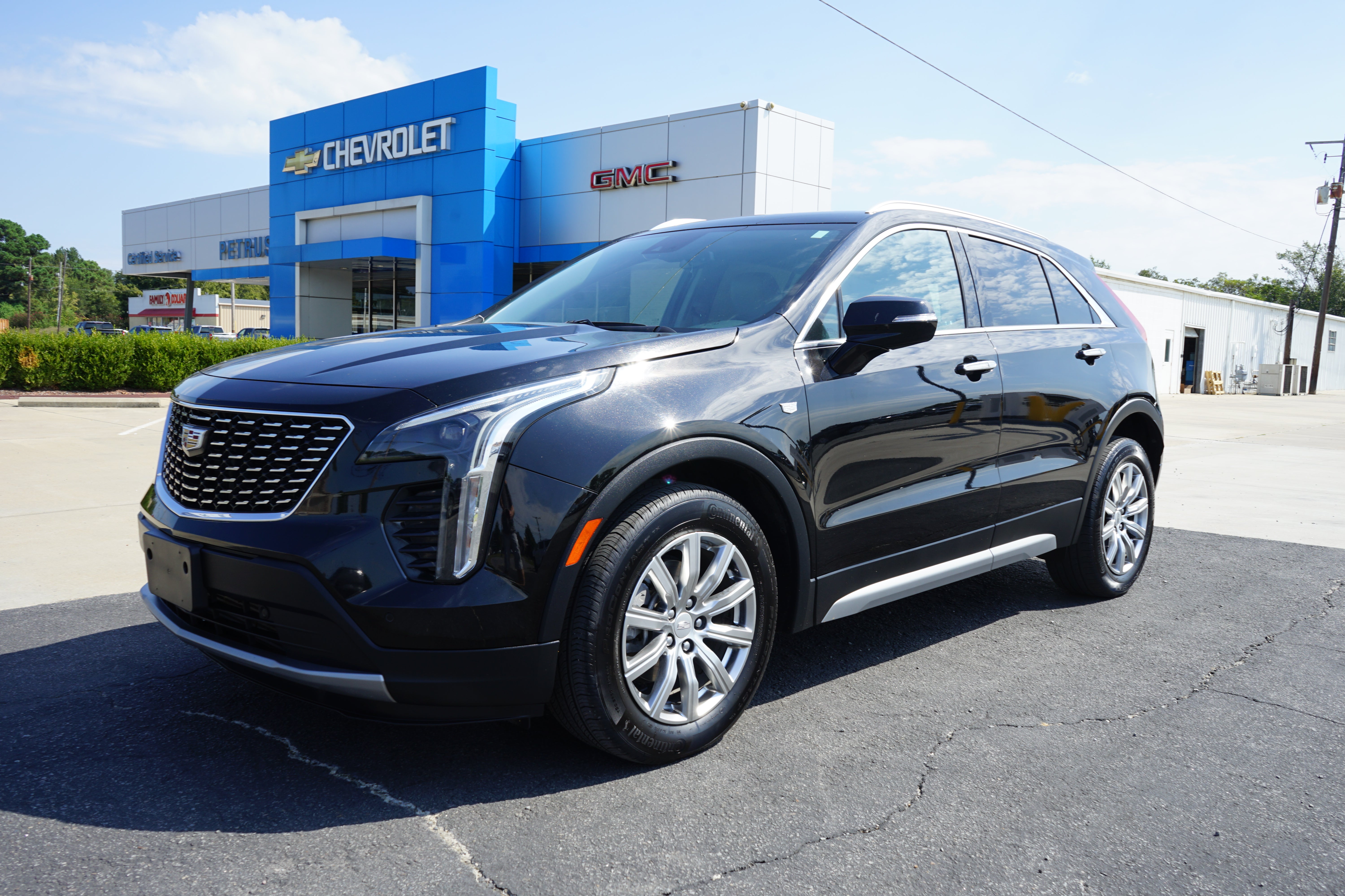 2022 Cadillac XT4 Premium Luxury