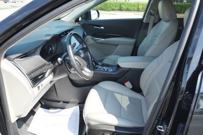 2022 Cadillac XT4 Premium Luxury