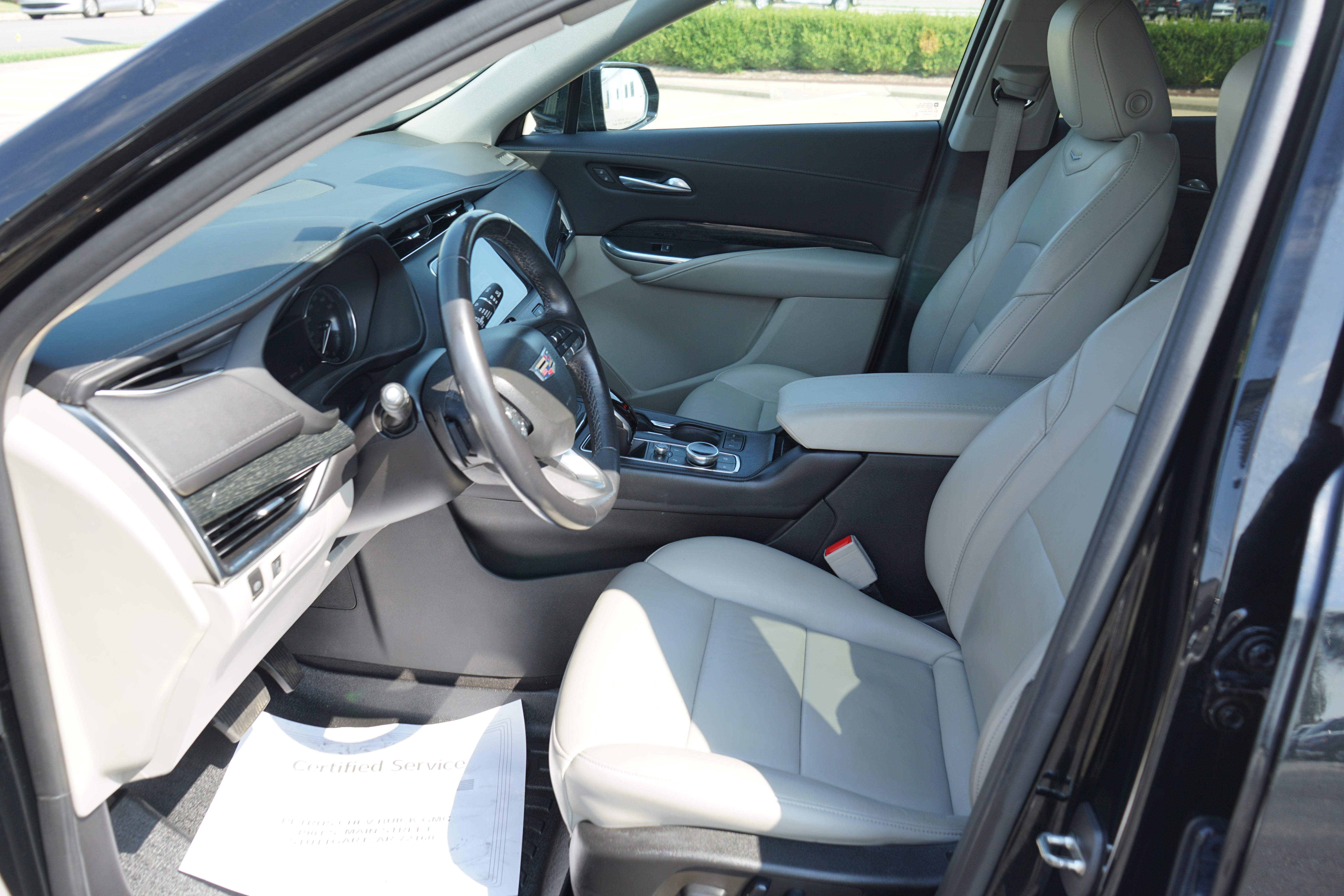 2022 Cadillac XT4 Premium Luxury