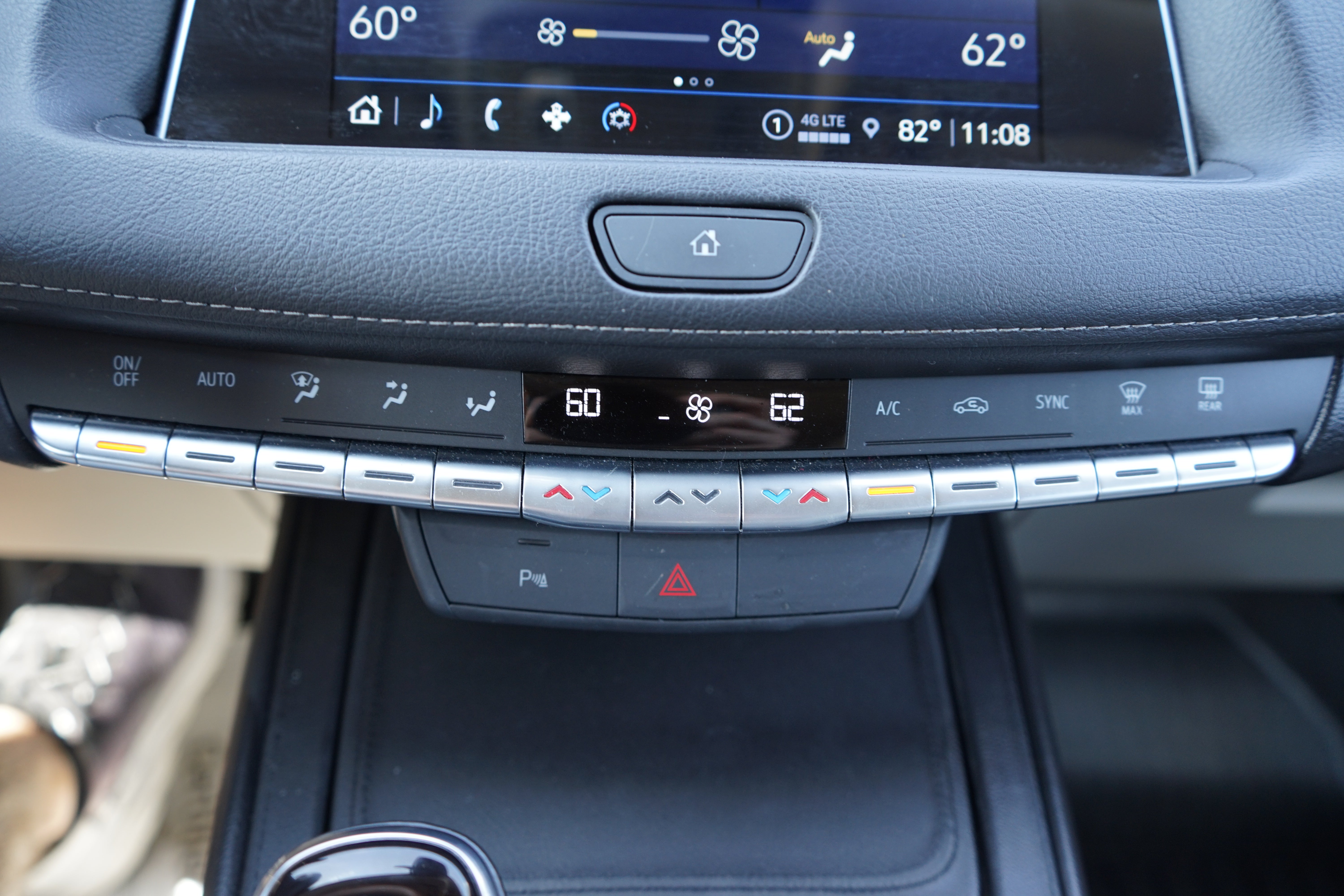 2022 Cadillac XT4 Premium Luxury