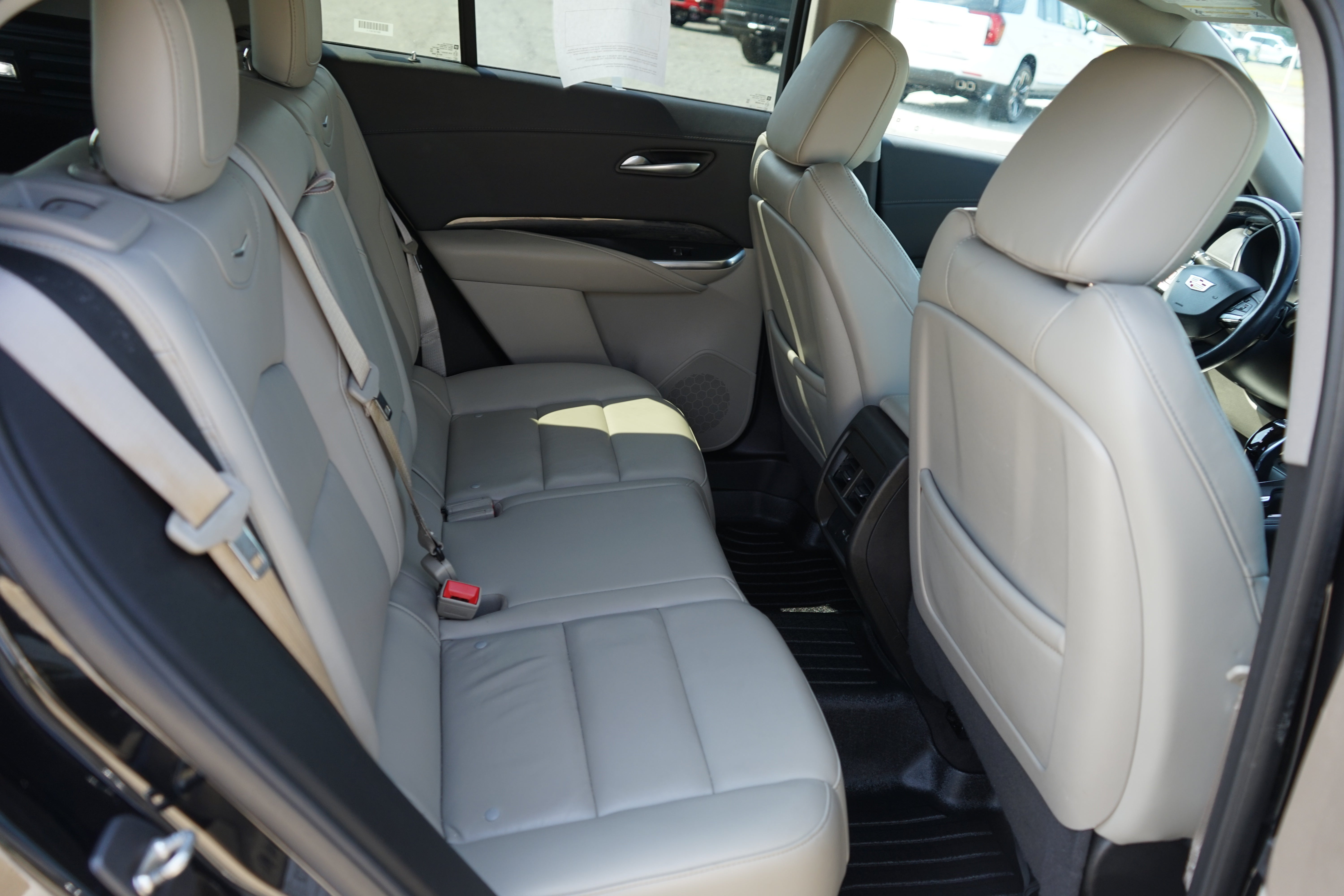 2022 Cadillac XT4 Premium Luxury