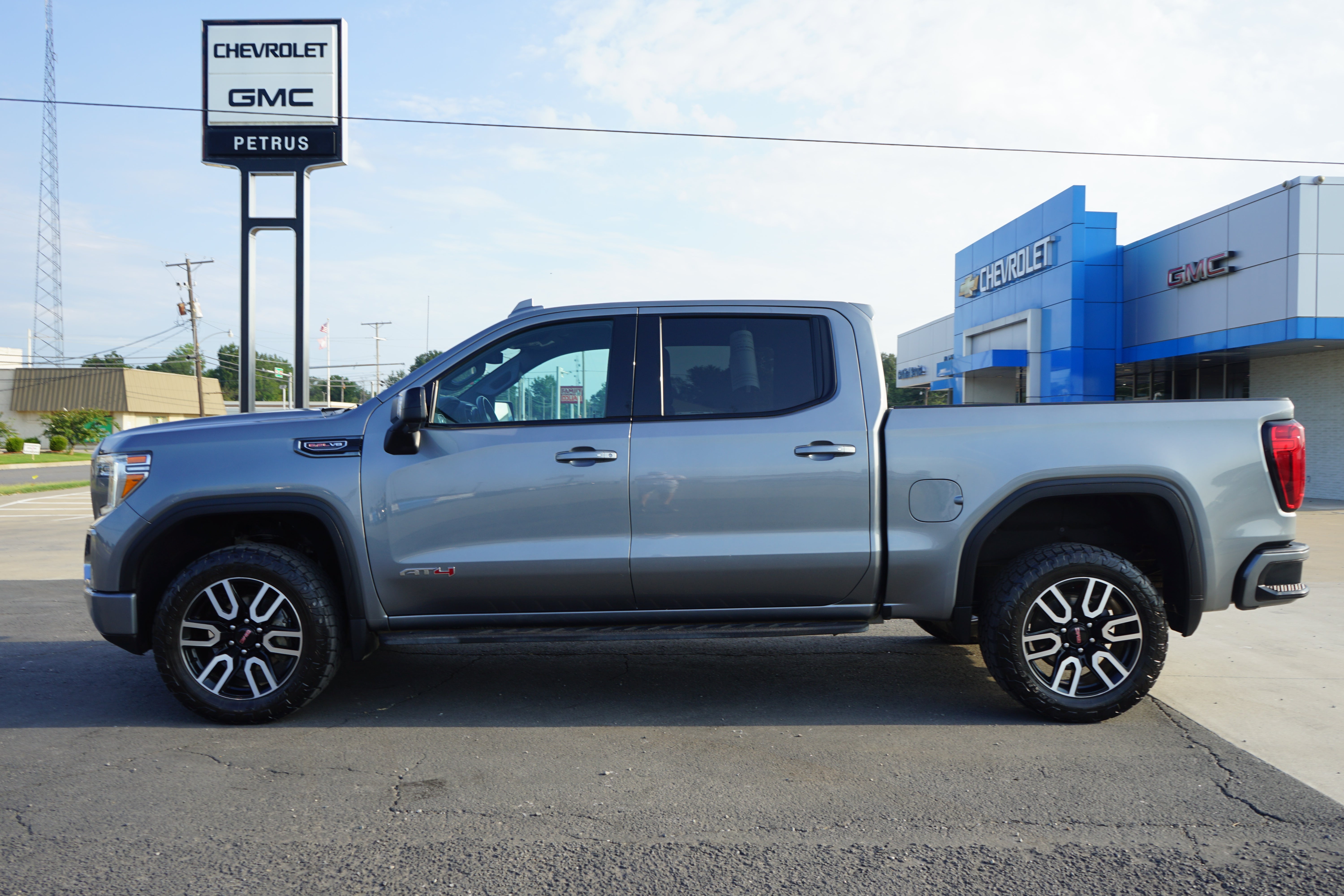 2022 GMC Sierra 1500 Limited AT4