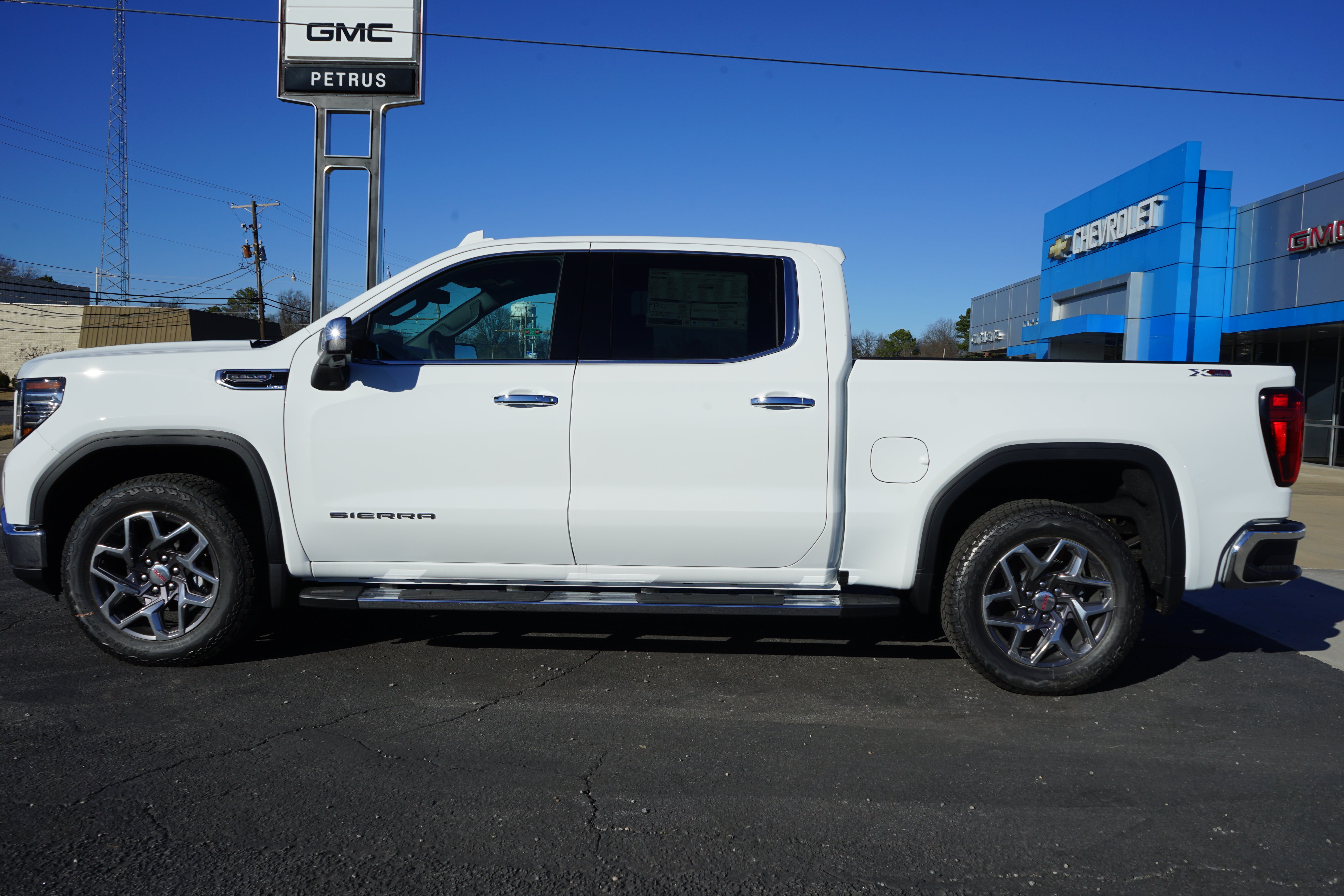 2026 GMC Sierra 1500 SLT