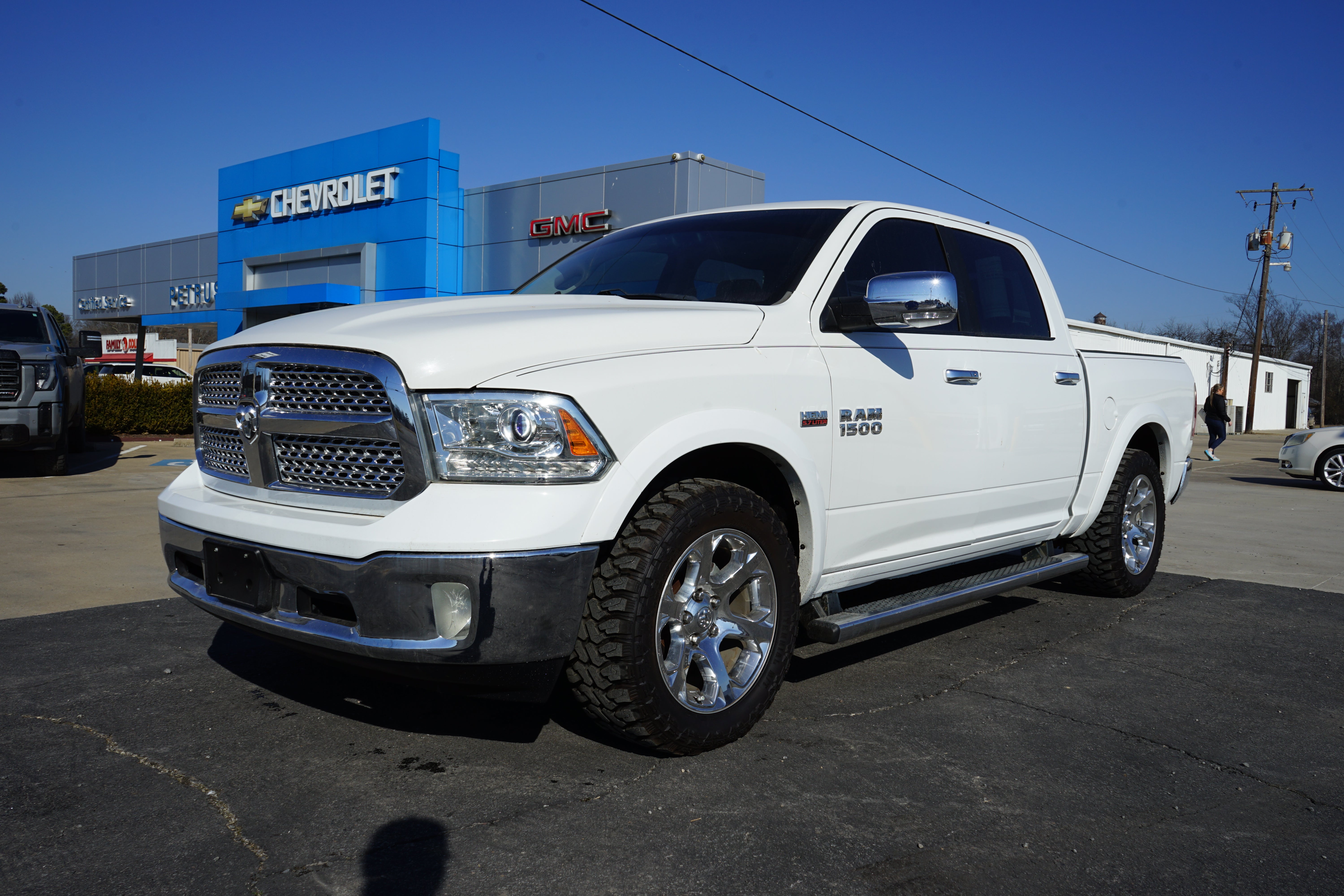 2017 RAM 1500 LARAM Base