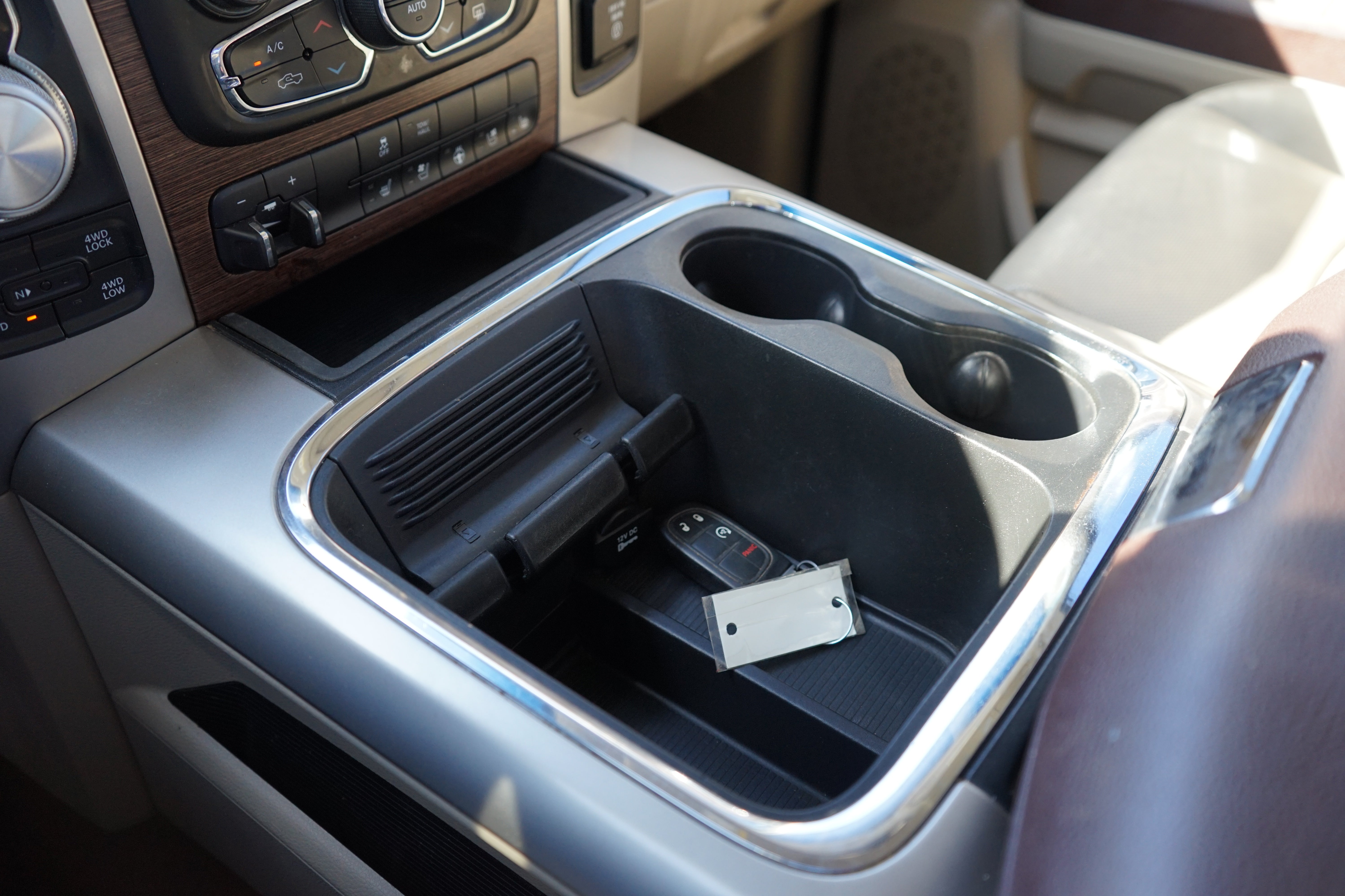 2017 RAM 1500 LARAM Base