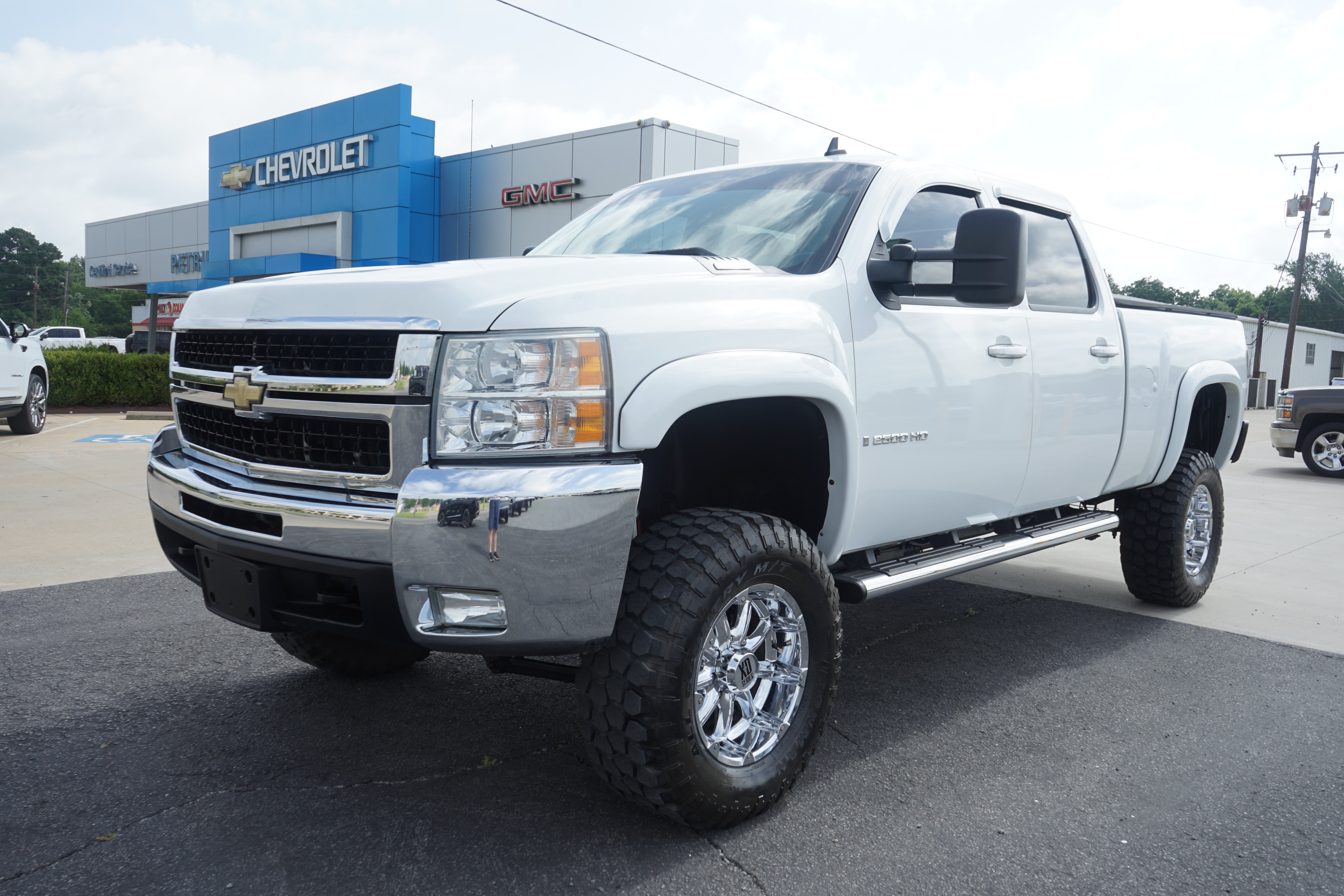 2007 Chevrolet Silverado HD LTZ 4WD Crew Cab SWB's photo