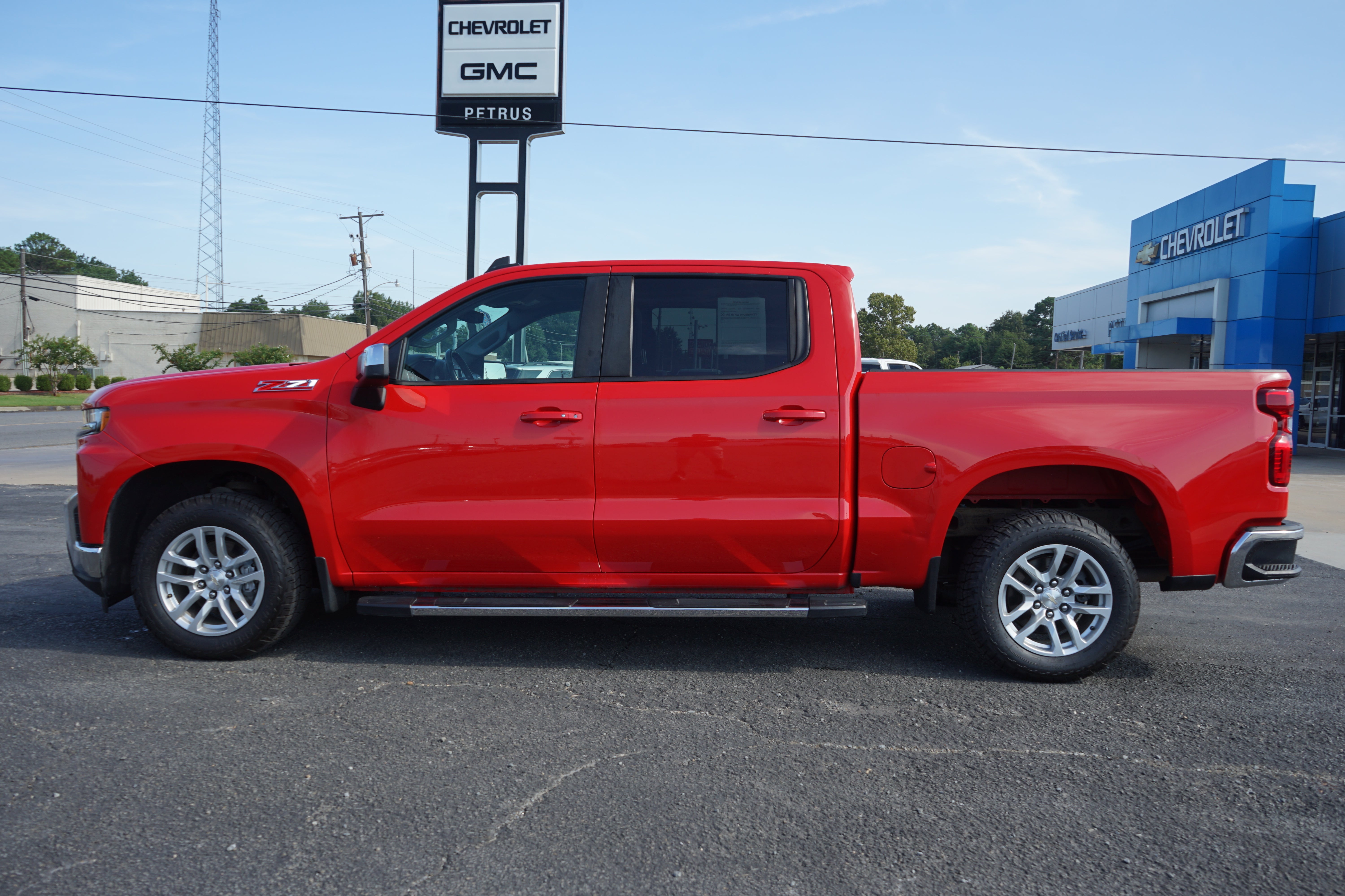 Used 2022 Chevrolet Silverado 1500 Limited LT with VIN 1GCUYDED5NZ189874 for sale in Little Rock