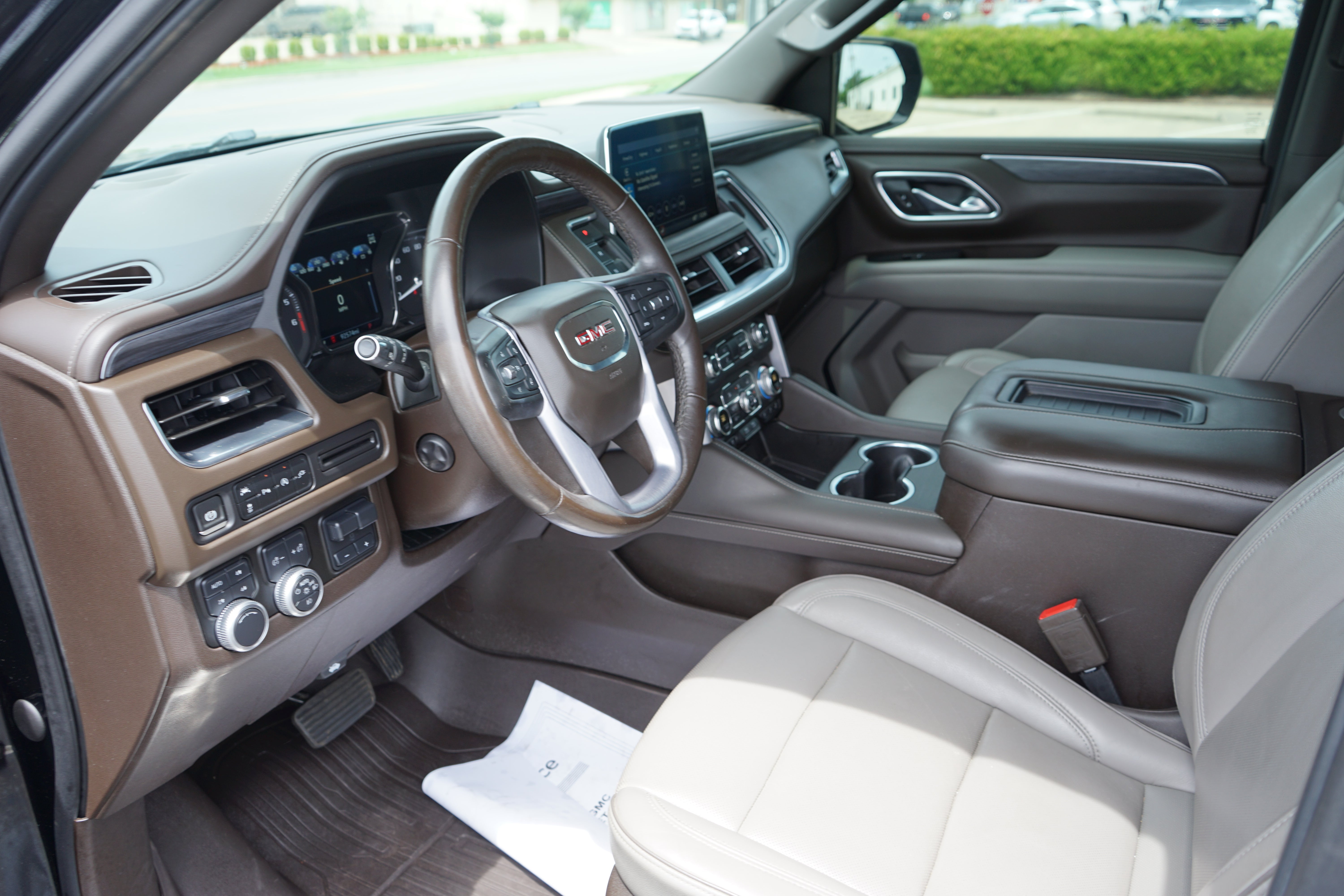 2021 GMC Yukon SLT