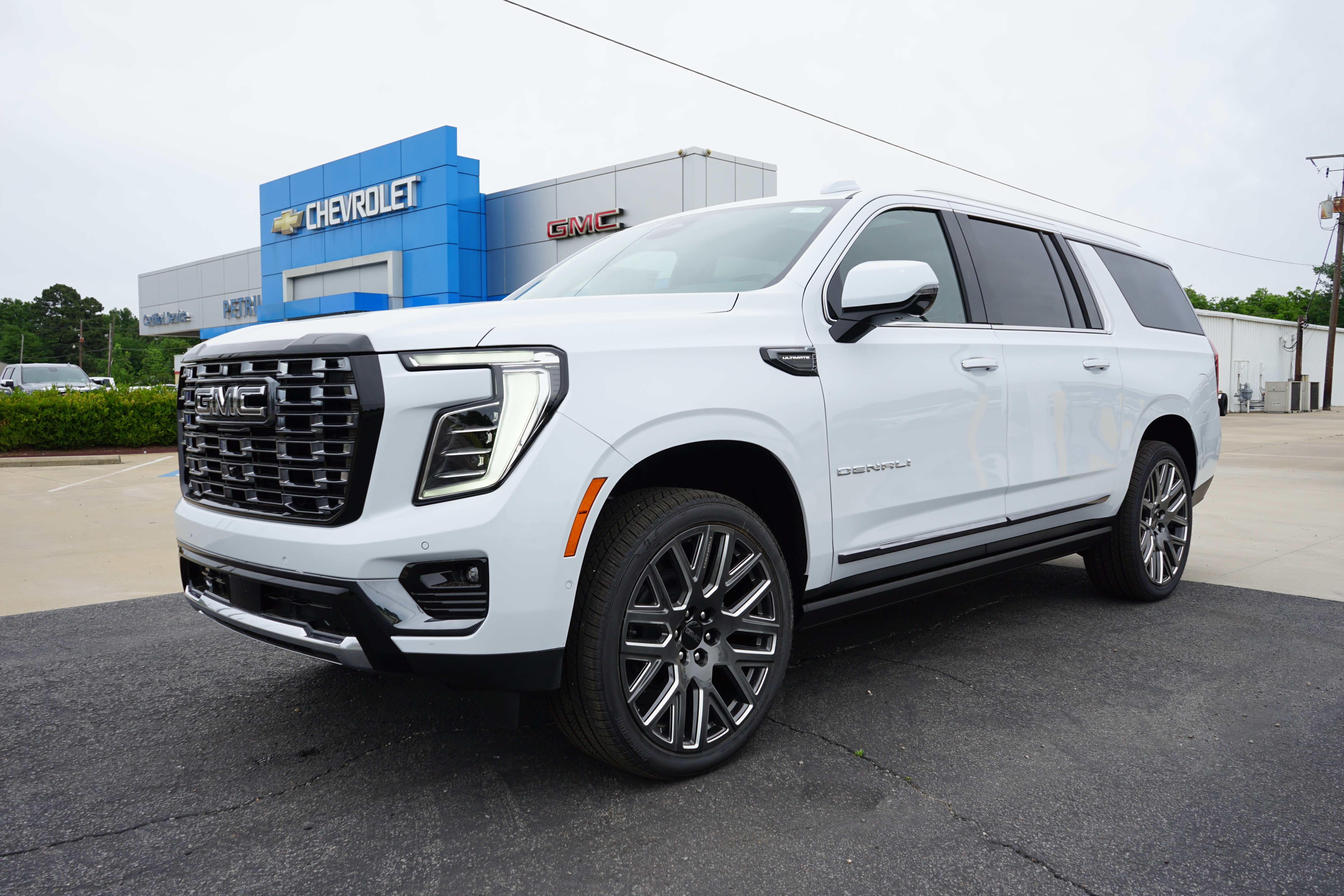 2026 GMC Yukon Denali Ultimate AWD's photo