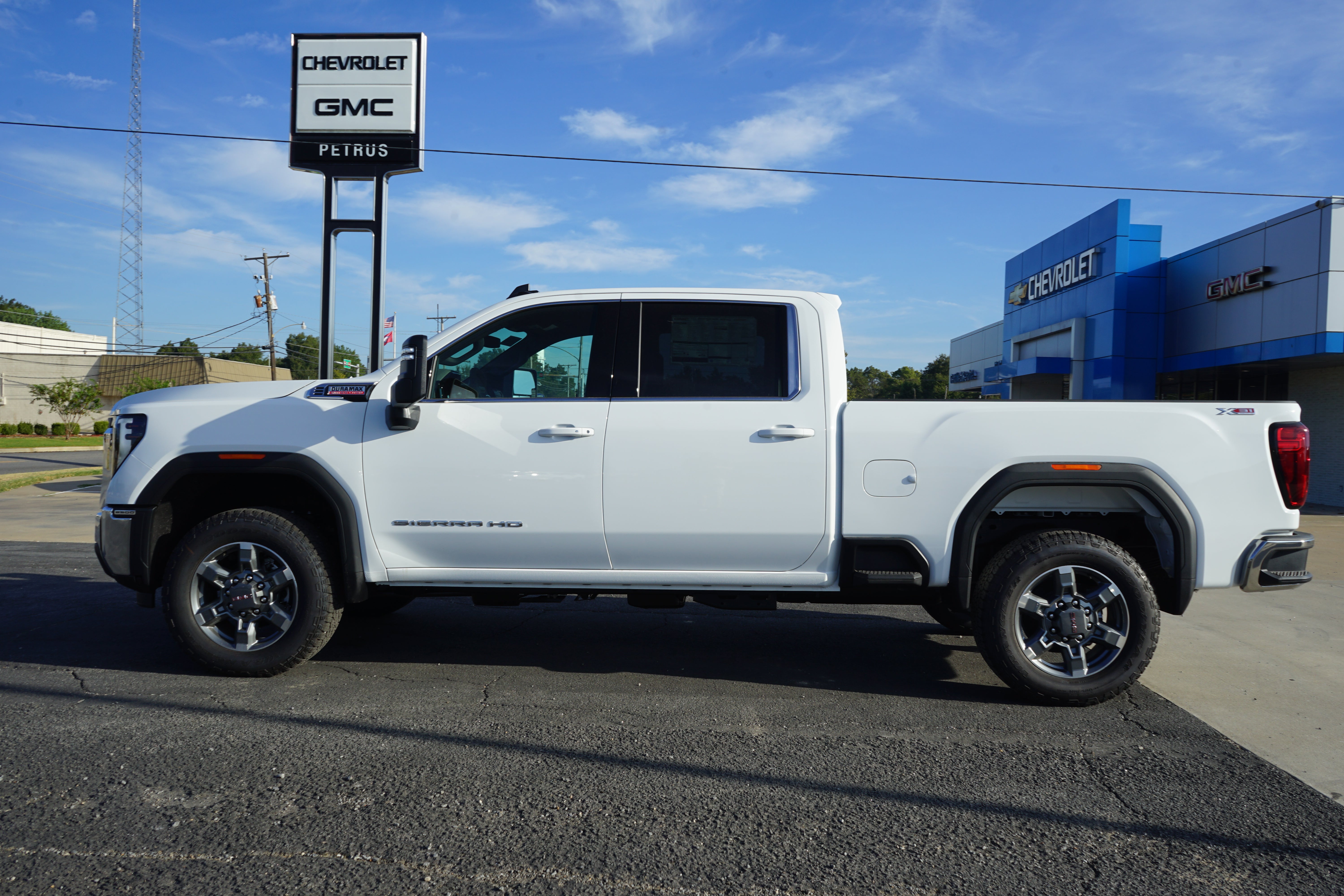 2026 GMC Sierra 2500 HD SLE