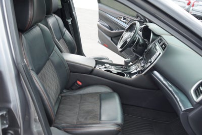 2022 Nissan Maxima SR