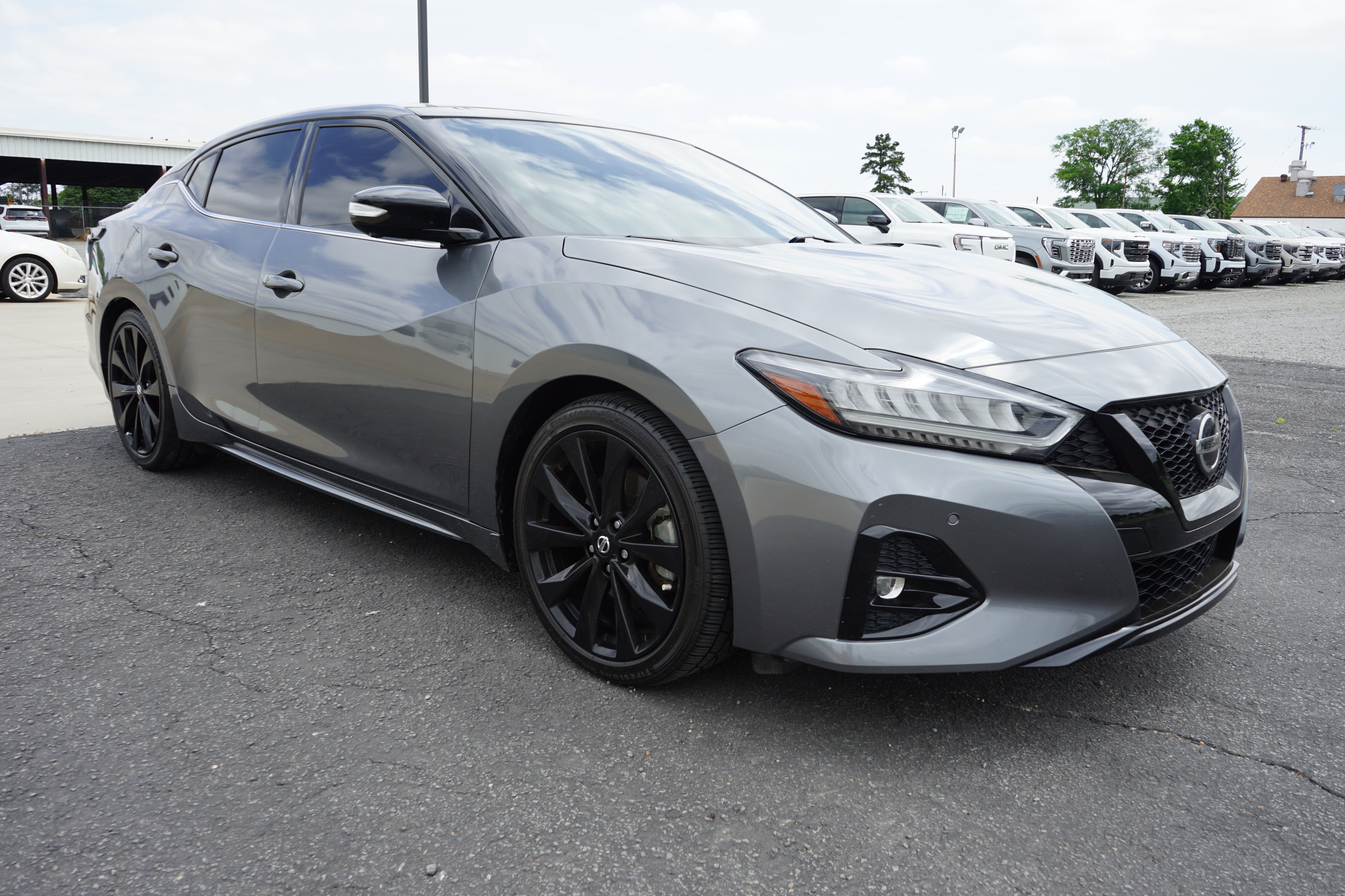 2022 Nissan Maxima SR