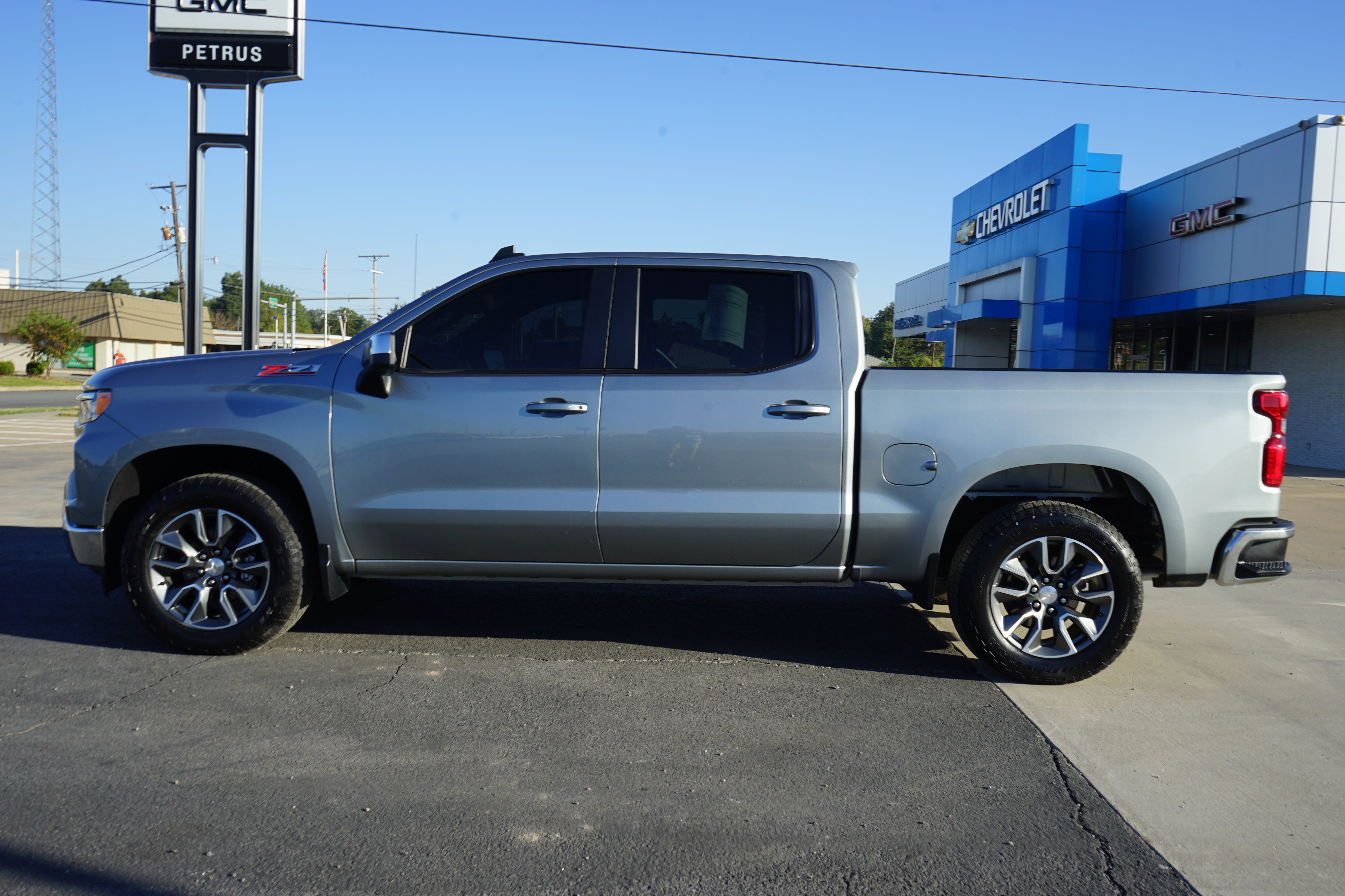 2023 Chevrolet Silverado 1500 LT