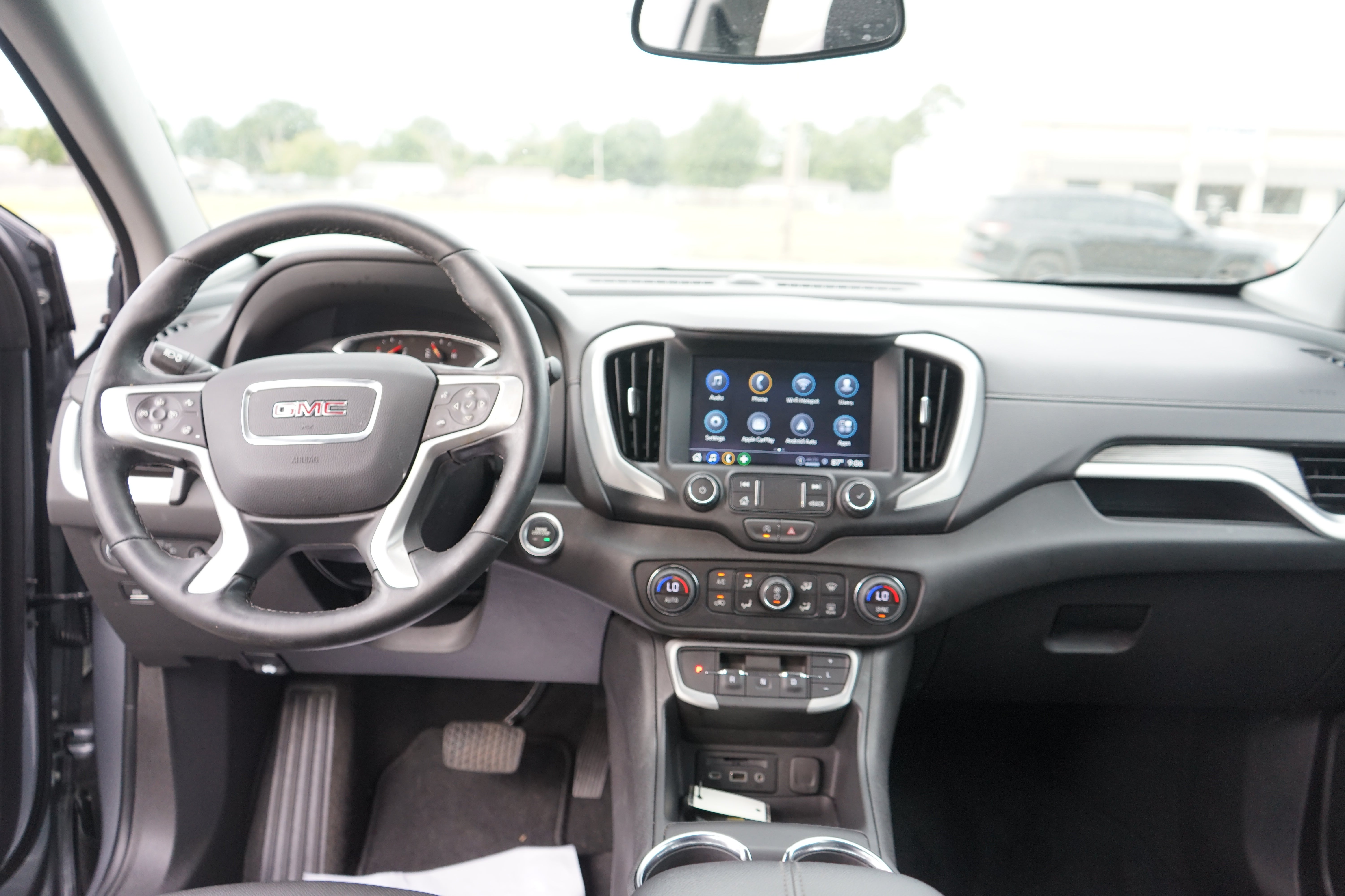 2023 GMC Terrain SLT