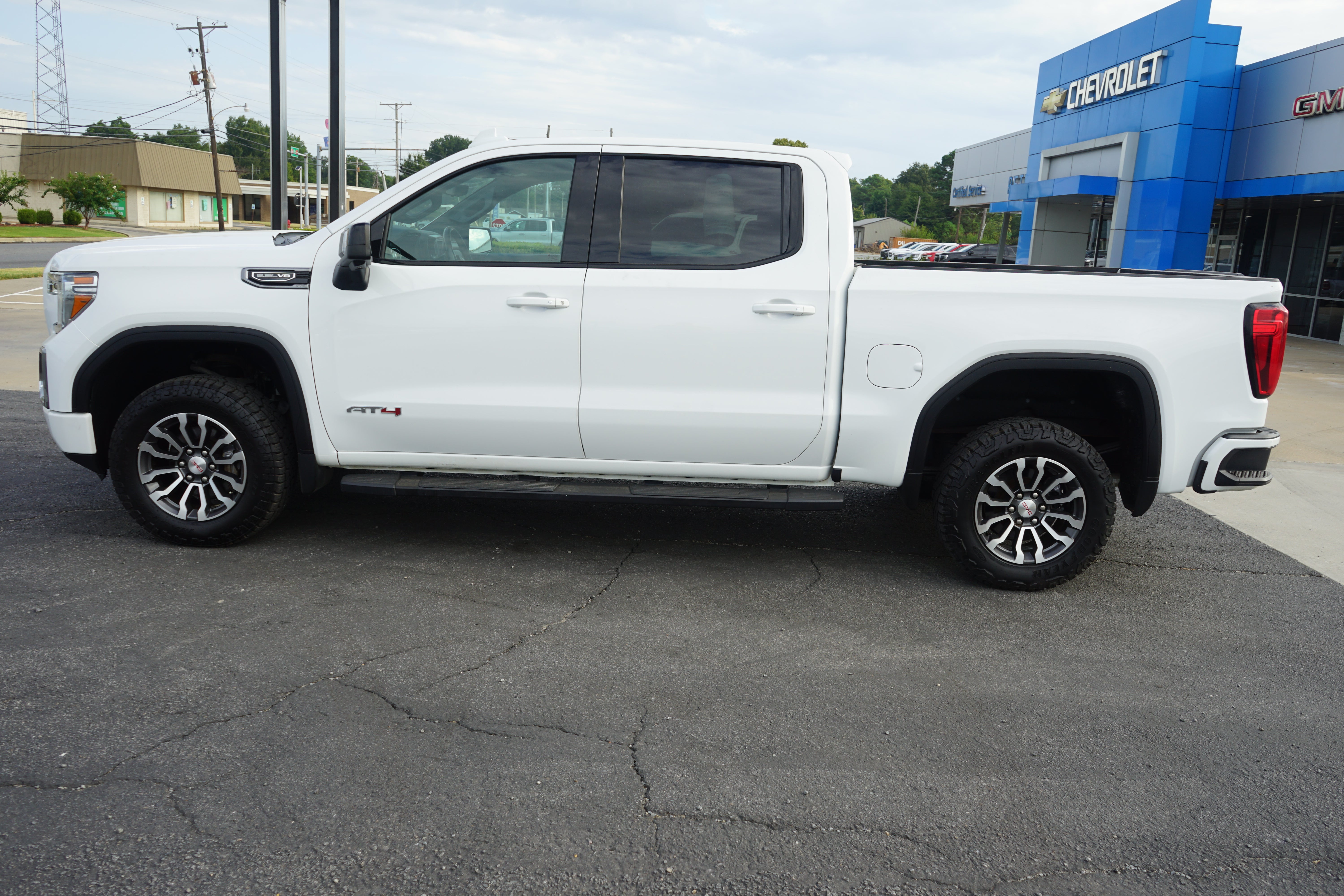Used 2019 GMC Sierra 1500 AT4 with VIN 3GTP9EED0KG124782 for sale in Little Rock