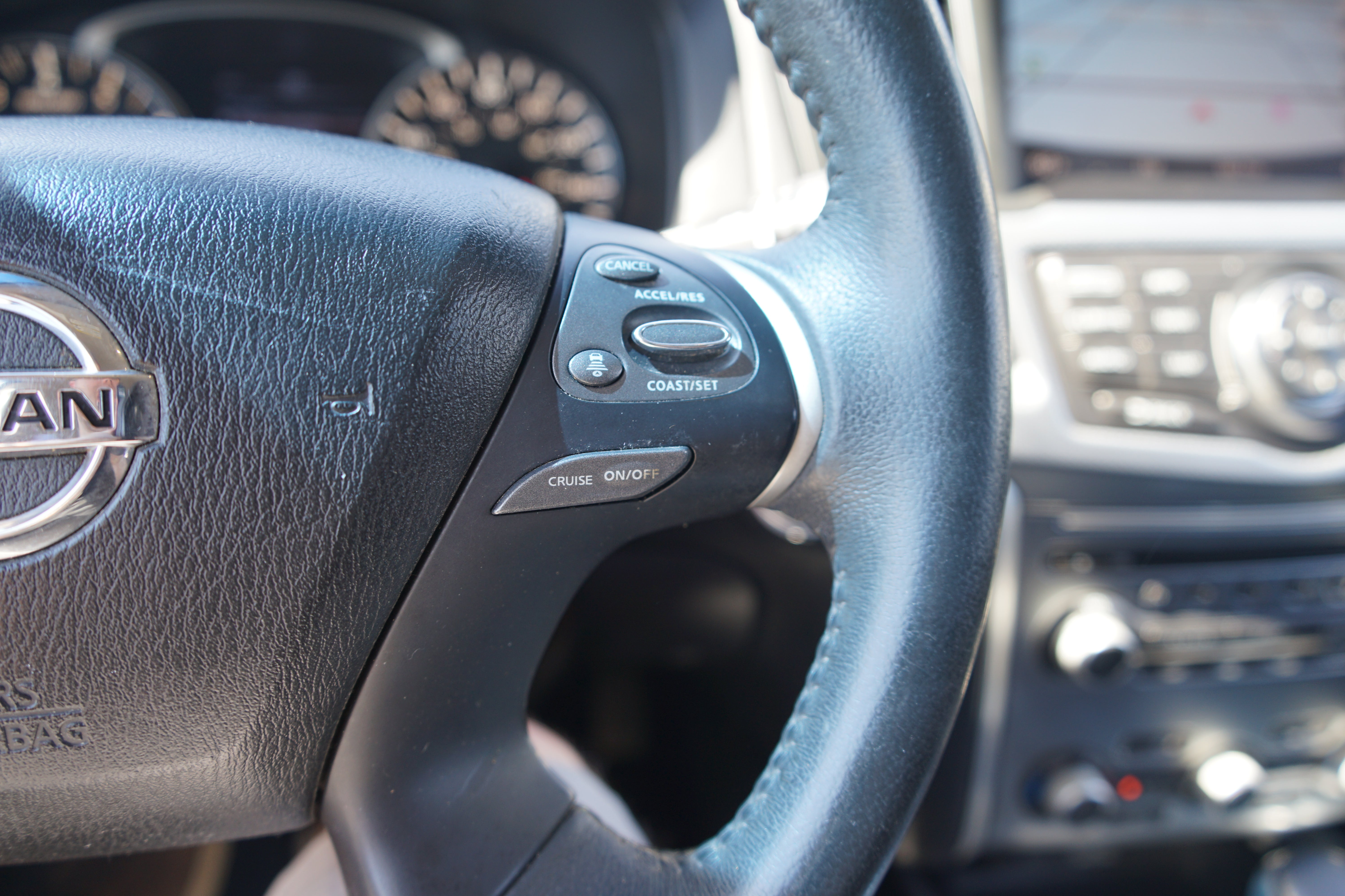 2018 Nissan Pathfinder SL