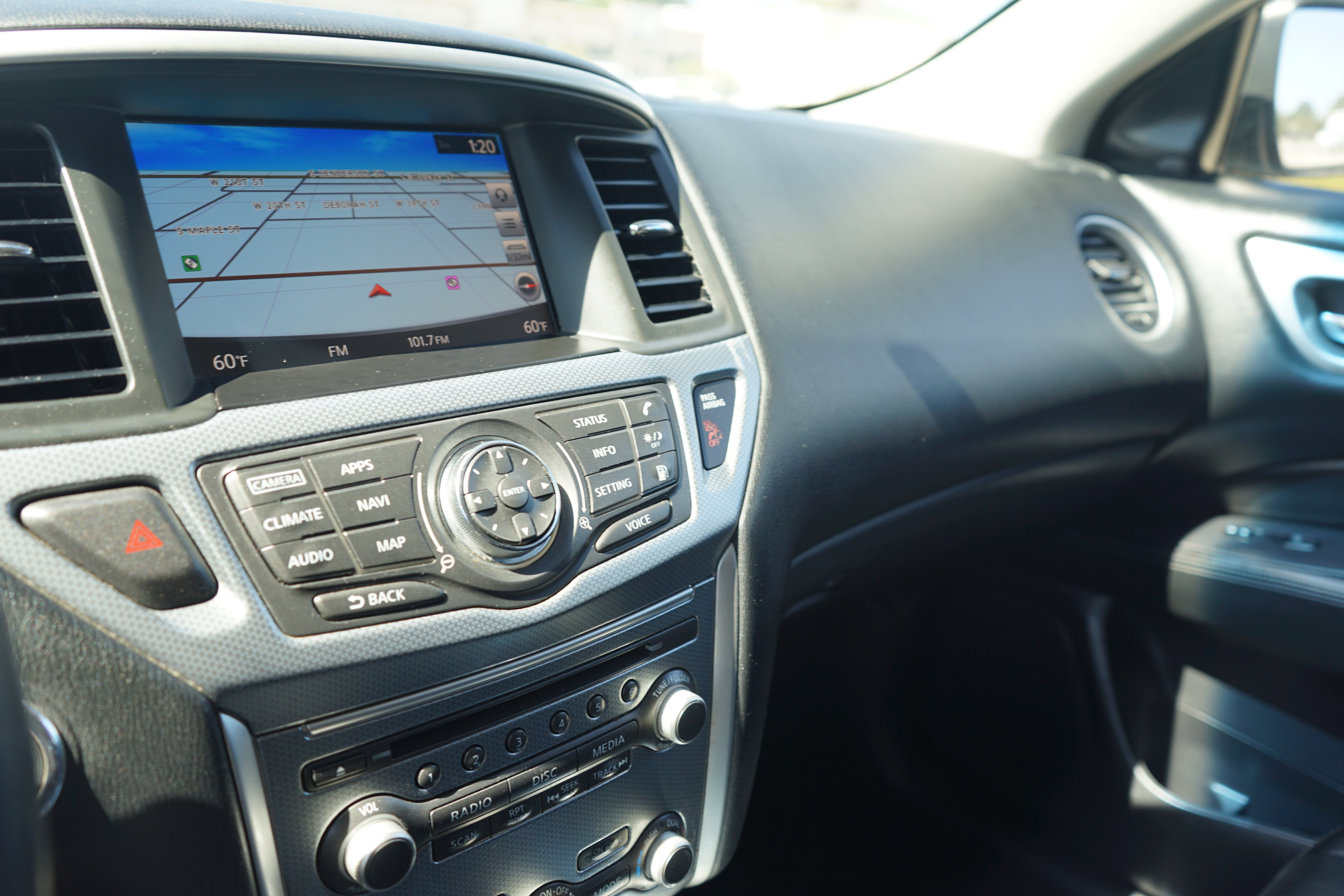2018 Nissan Pathfinder SL