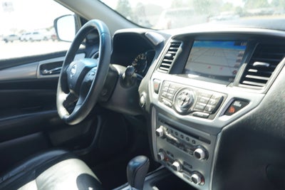 2018 Nissan Pathfinder SL